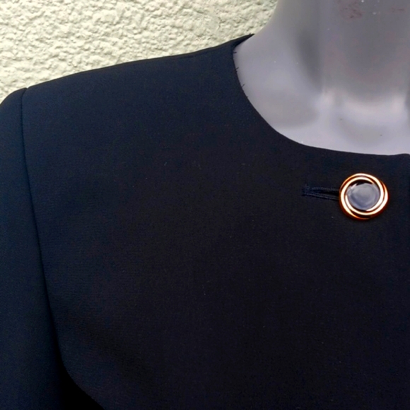 LE SUIT PETITE LADIES VINTAGE BLACK (4) GOLD BUTTON LUXURY SUITCOAT/BLAZER - Picture 6 of 17